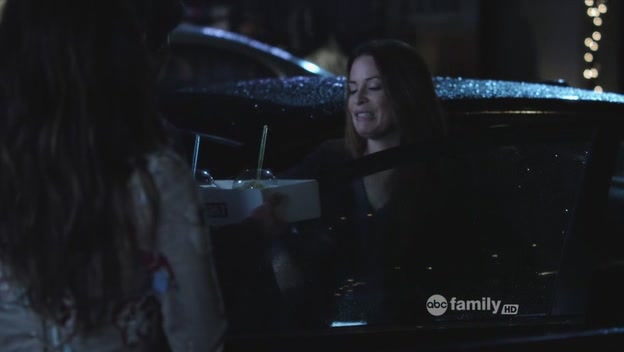 Charmed-Online_dot_net-PrettyLittleLiars-217TheBlondeLeadingTheBlind0122.jpg