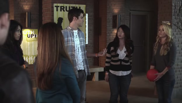 Charmed-Online_dot_net-PrettyLittleLiars-219TheNakedTruth0074.jpg