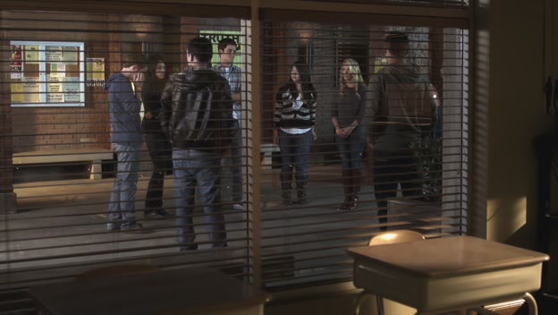 Charmed-Online_dot_net-PrettyLittleLiars-219TheNakedTruth0124.jpg