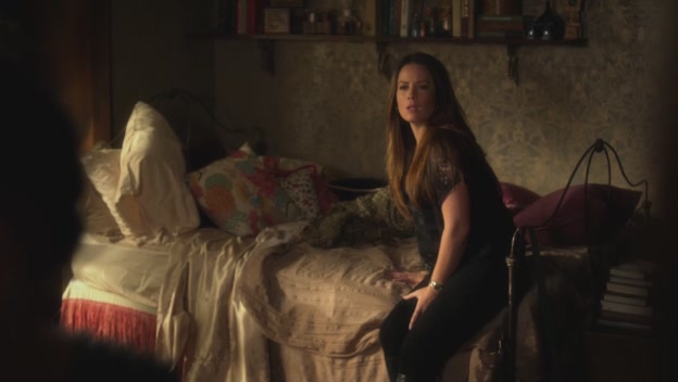 Charmed-Online_dot_net-PrettyLittleLiars-221BreakingTheCode0128.jpg
