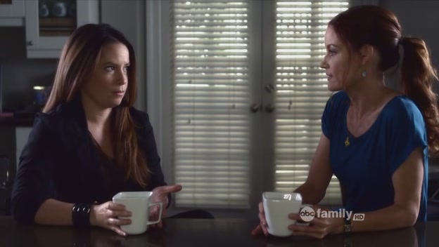 Charmed-Online_dot_net-PrettyLittleLiars-222FatherKnowsBest1971.jpg