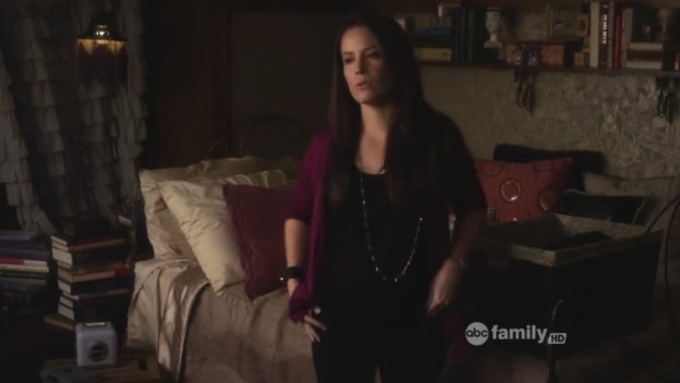 Charmed-Online_dot_net-PrettyLittleLiars-224IfTheseDollsCouldTalk0012.jpg