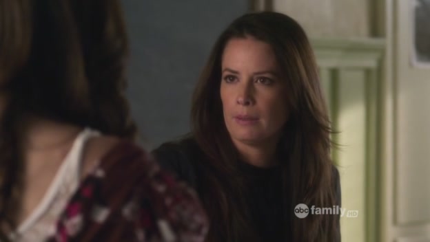 Charmed-Online_dot_net-PrettyLittleLiars-224IfTheseDollsCouldTalk0129.jpg