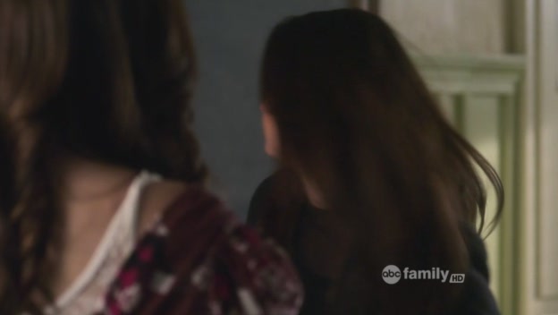 Charmed-Online_dot_net-PrettyLittleLiars-224IfTheseDollsCouldTalk0161.jpg