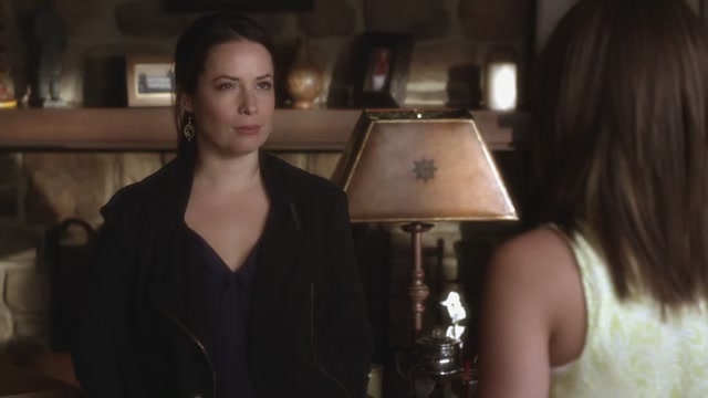 Charmed-Online_dot_net-PrettyLittleLiars-301ItHappenedThatNight1301.jpg