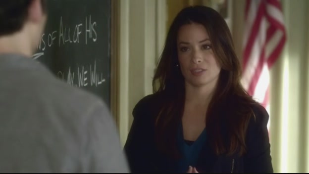 Charmed-Online_dot_net-PrettyLittleLiars-3x02BloodIsTheNewBlack2308.jpg