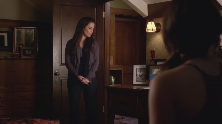 Charmed-Online_dot_net-PrettyLittleLiars-304BirdsOfAFeather2054.jpg