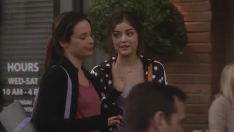 Charmed-Online-dot-net_PrettyLittleLiars-3x10WhatLiesBeneath1527.jpg