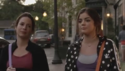 Charmed-Online-dot-net_PrettyLittleLiars-3x10WhatLiesBeneath1532.jpg