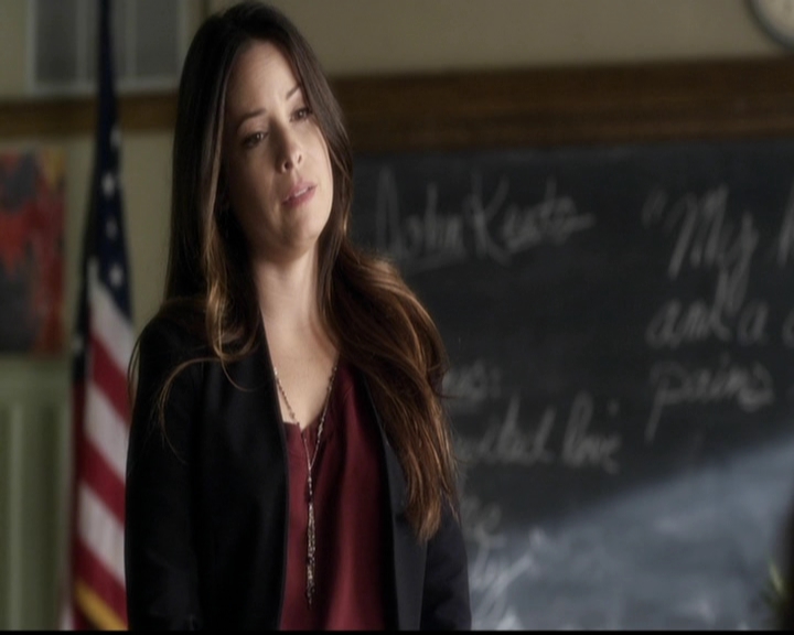 LucyHale-dot-nl_PrettyLittleLiars-3x20HotWater0718.jpg