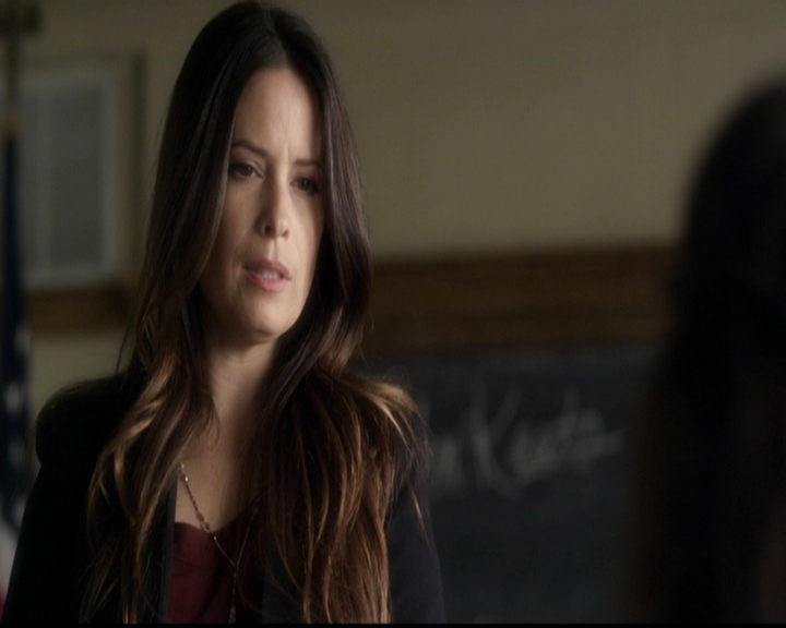 LucyHale-dot-nl_PrettyLittleLiars-3x20HotWater0726.jpg