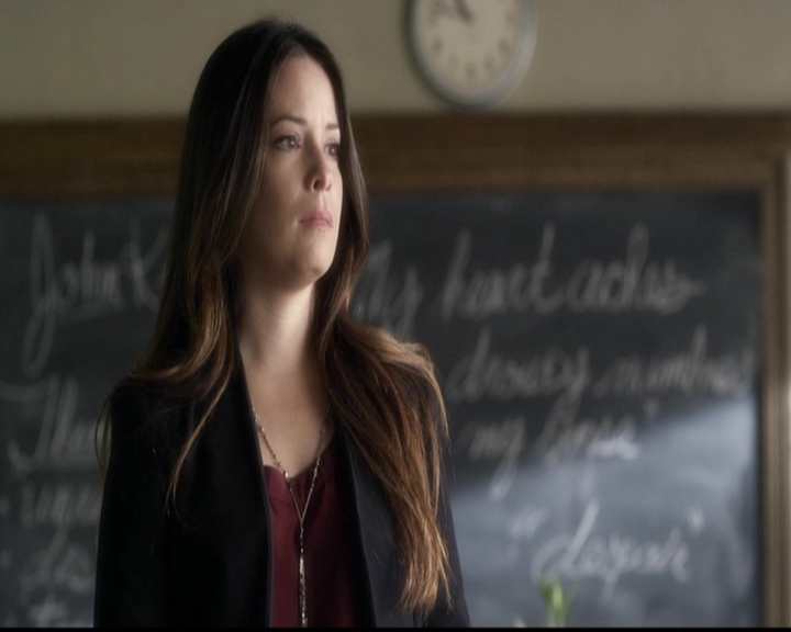 LucyHale-dot-nl_PrettyLittleLiars-3x20HotWater0764.jpg