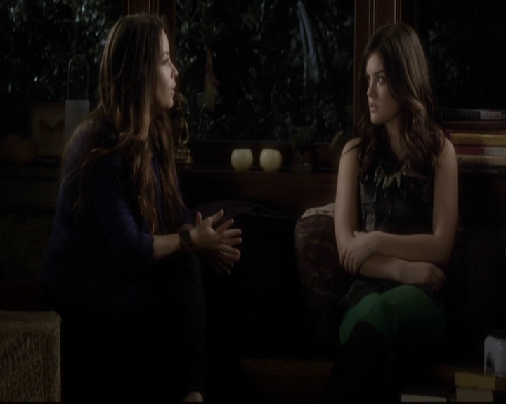 LucyHale-dot-nl_PrettyLittleLiars-3x21OutOfSightOutOfMind1731.jpg