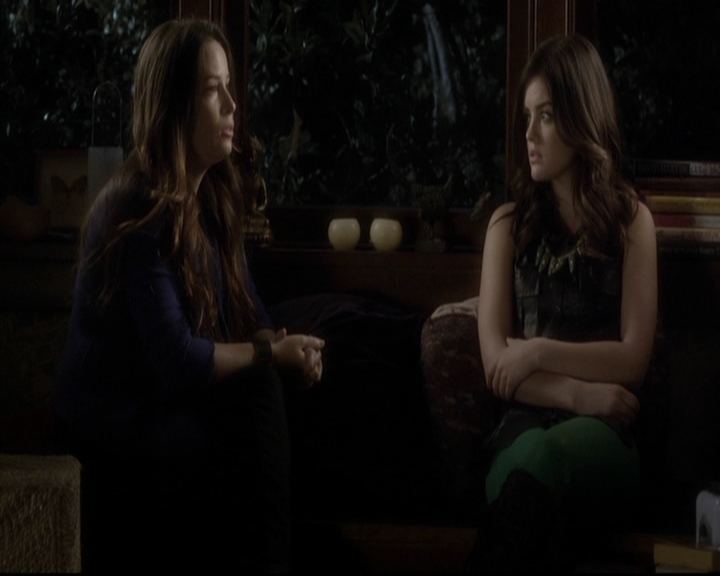 LucyHale-dot-nl_PrettyLittleLiars-3x21OutOfSightOutOfMind1733.jpg