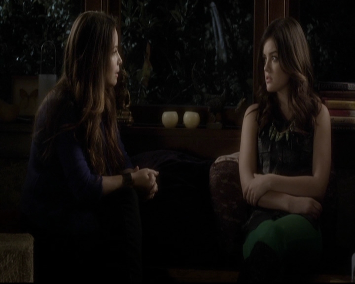 LucyHale-dot-nl_PrettyLittleLiars-3x21OutOfSightOutOfMind1736.jpg