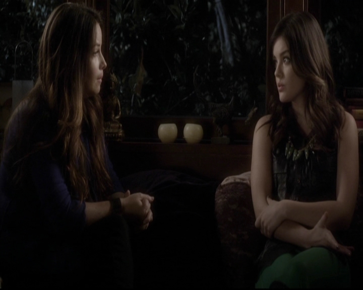 LucyHale-dot-nl_PrettyLittleLiars-3x21OutOfSightOutOfMind1745.jpg