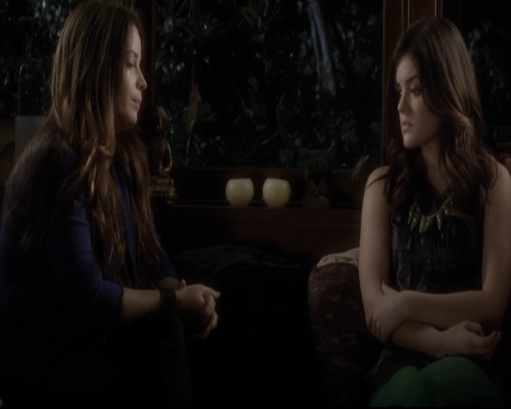 LucyHale-dot-nl_PrettyLittleLiars-3x21OutOfSightOutOfMind1753.jpg