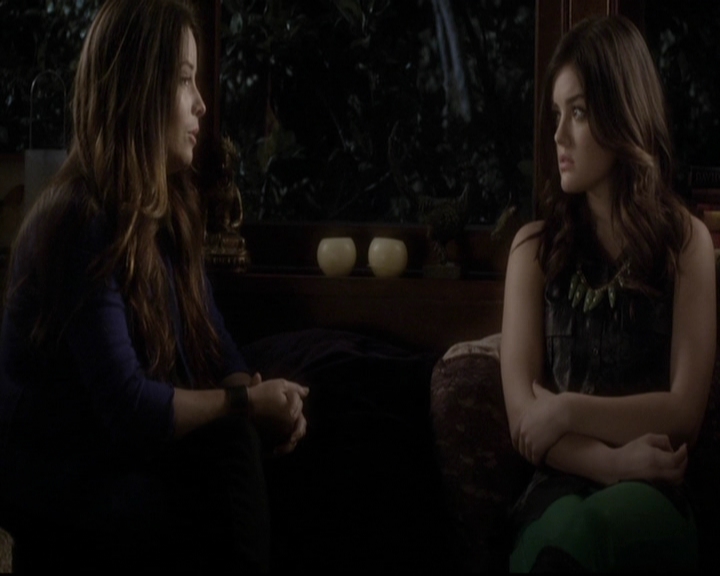 LucyHale-dot-nl_PrettyLittleLiars-3x21OutOfSightOutOfMind1759.jpg