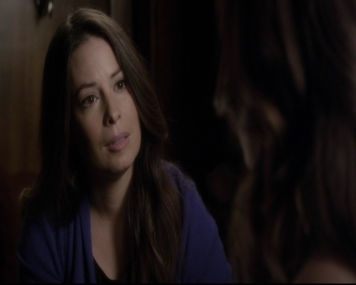 LucyHale-dot-nl_PrettyLittleLiars-3x21OutOfSightOutOfMind1812.jpg