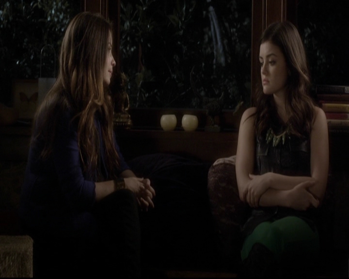 LucyHale-dot-nl_PrettyLittleLiars-3x21OutOfSightOutOfMind1816.jpg