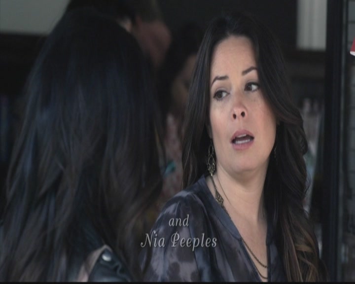 LucyHale-dot-nl_PrettyLittleLiars-4x03CatsCradle0448.jpg