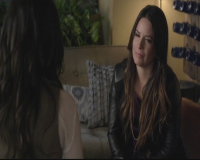 LucyHale-dot-nl_PrettyLittleLiars-4x03CatsCradle2069.jpg