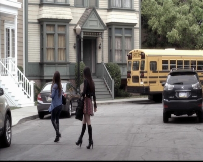 LucyHale-dot-nl_PrettyLittleLiars-4x05GammaZetaDie0482.jpg