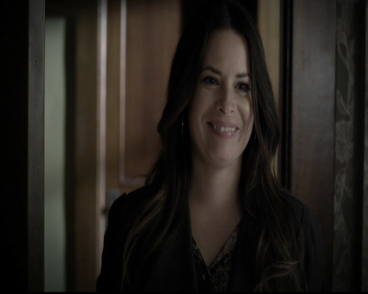 LucyHale-dot-nl_PrettyLittleLiars-4x23Unbridled0285.jpg