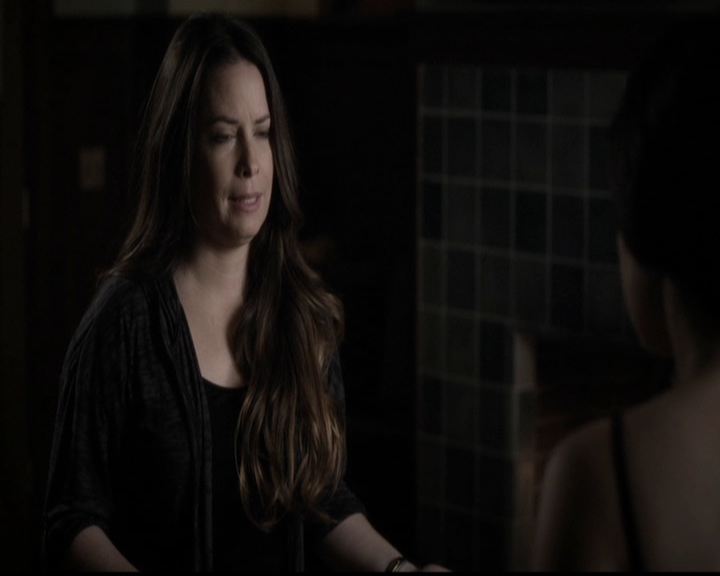 LucyHale-dot-nl_PrettyLittleLiars-4x23Unbridled1020.jpg