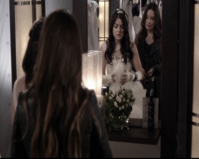 LucyHale-dot-nl_PrettyLittleLiars-4x23Unbridled1852.jpg