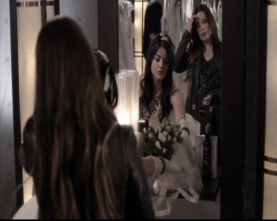 LucyHale-dot-nl_PrettyLittleLiars-4x23Unbridled1853.jpg