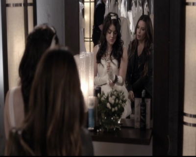 LucyHale-dot-nl_PrettyLittleLiars-4x23Unbridled1874.jpg