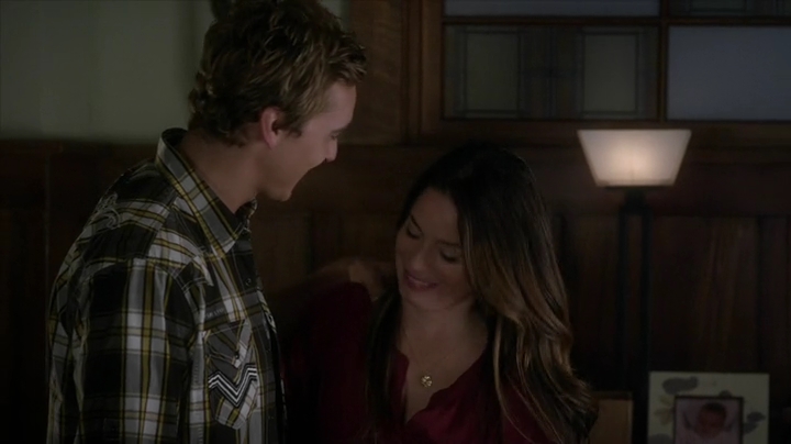 Charmed-Online_dot_net-PrettyLittleLiars-5x08ScreamForMe2364.jpg