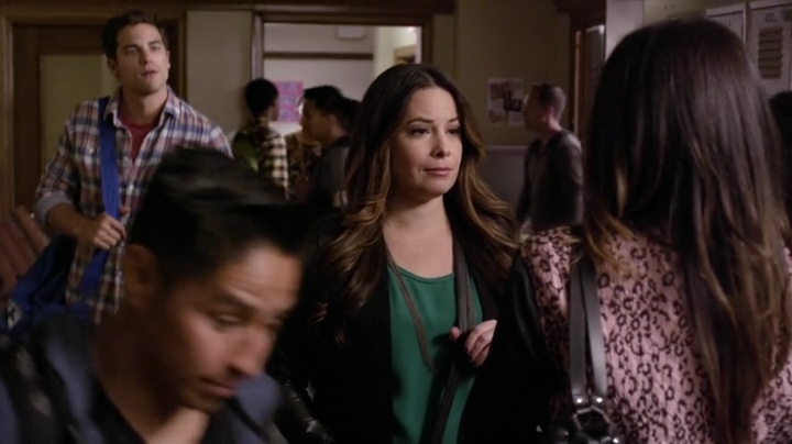 Charmed-Online_dot_net-PrettyLittleLiars-5x09MarchOfDimes0581.jpg