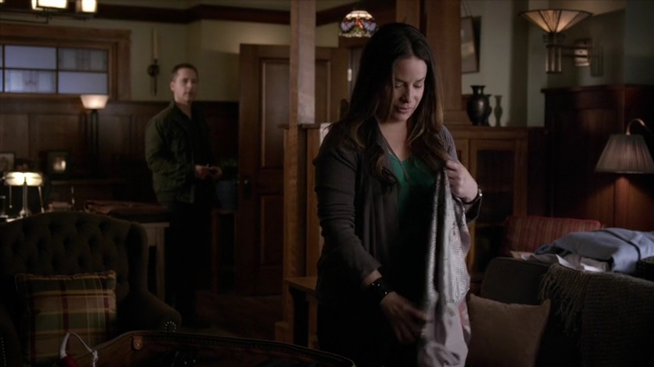 Charmed-Online_dot_net-PrettyLittleLiars-5x09MarchOfDimes1855.jpg