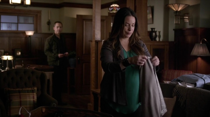 Charmed-Online_dot_net-PrettyLittleLiars-5x09MarchOfDimes1859.jpg