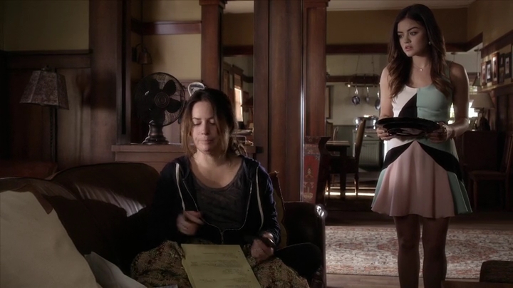 Charmed-Online_dot_net-PrettyLittleLiars-5x10ADarkAli0402.jpg