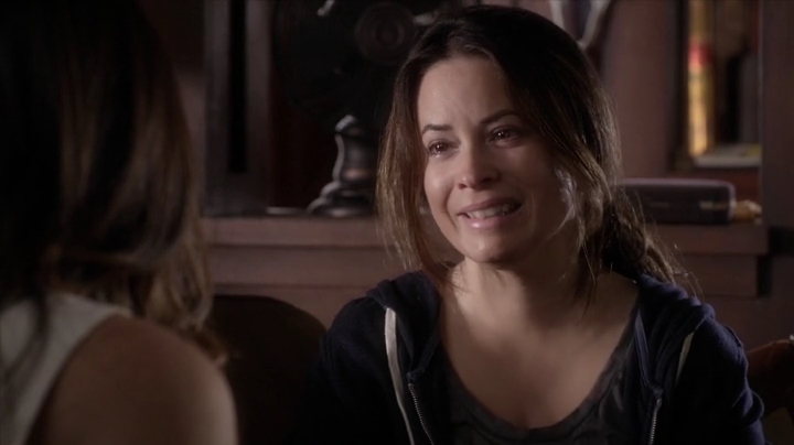 Charmed-Online_dot_net-PrettyLittleLiars-5x10ADarkAli0449.jpg