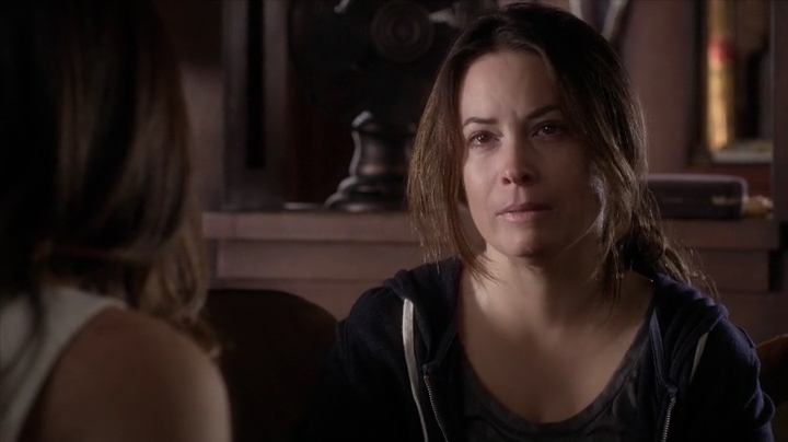 Charmed-Online_dot_net-PrettyLittleLiars-5x10ADarkAli0453.jpg