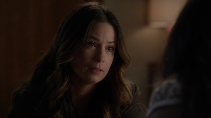 Charmed-Online_dot_net-PrettyLittleLiars-5x10ADarkAli2080.jpg