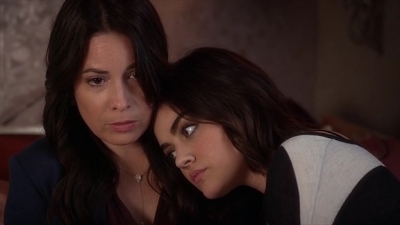 Charmed-Online_dot_net-PrettyLittleLiars-6x02-0517.jpg