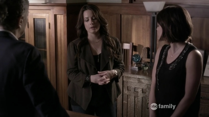 Charmed-Online_dot_net-PrettyLittleLiars-6x08-0613.jpg