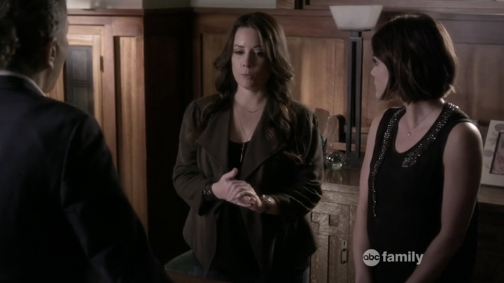 Charmed-Online_dot_net-PrettyLittleLiars-6x08-0614.jpg