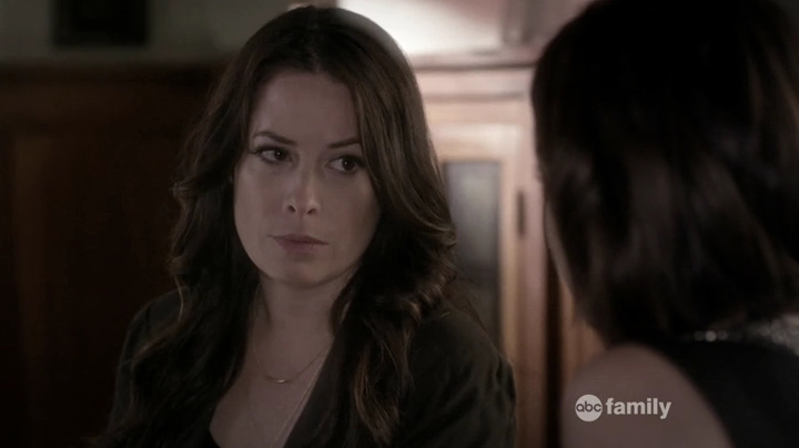 Charmed-Online_dot_net-PrettyLittleLiars-6x08-0627.jpg