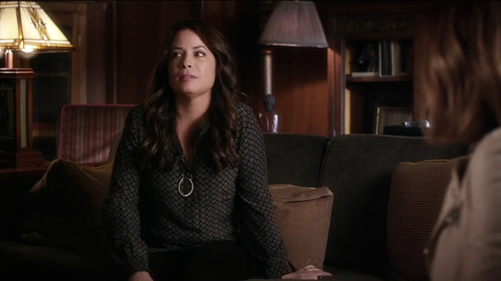 Charmed-online_dot_nl-PrettyLittleLiars6x15-0130.jpg