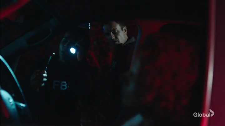 Charmed-Online-dot-nl_FBIMostWanted1x01-1218.jpg Charmed-Online-dot-nl_FBIMostWanted1x01-1218.jpg