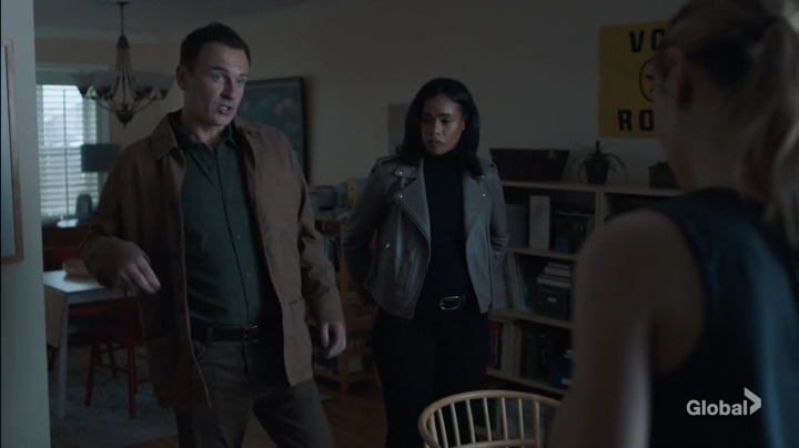 Charmed-Online-dot-nl_FBIMostWanted1x01-1613.jpg