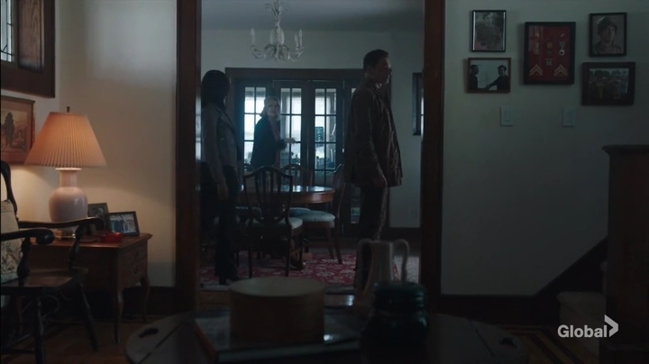 Charmed-Online-dot-nl_FBIMostWanted1x01-1643.jpg Charmed-Online-dot-nl_FBIMostWanted1x01-1643.jpg