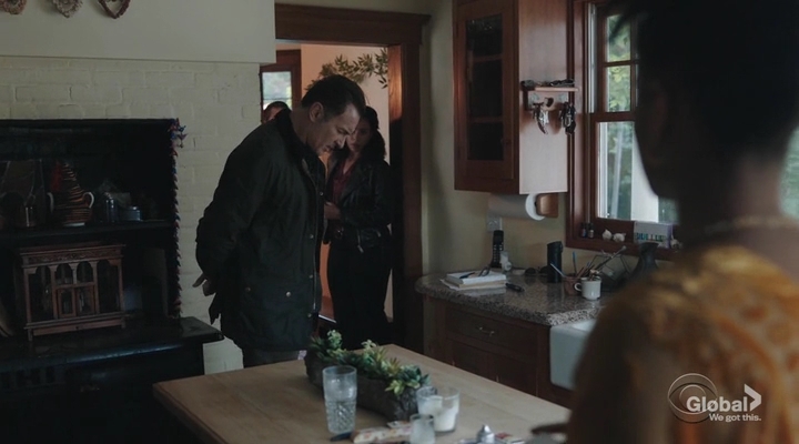 Charmed-Online-dot-nl_FBIMostWanted2x01-1293.jpg