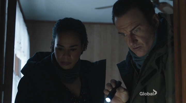 Charmed-Online-dot-nl_FBIMostWanted2x08-0662.jpg